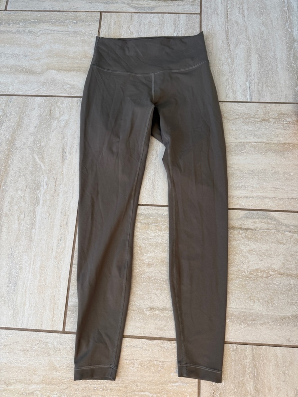 Lululemon Wunder Train High-Rise Tight 28" Leggings Size 8